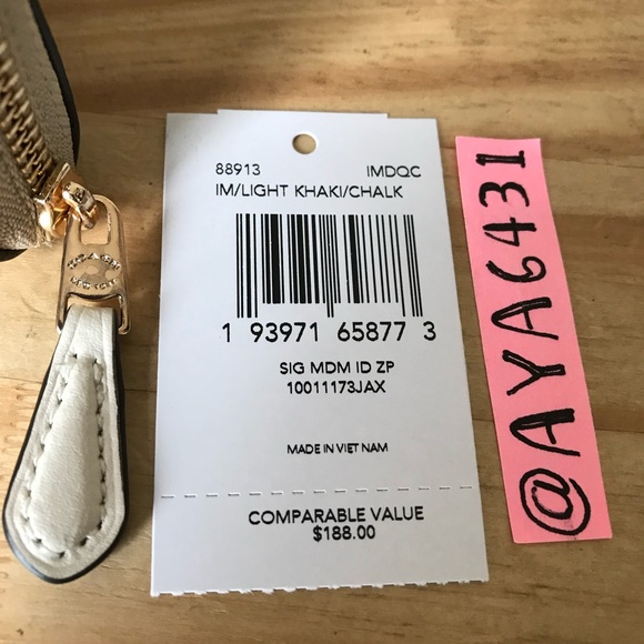 Coach wallet🎈🎈 - Picture 8 of 8